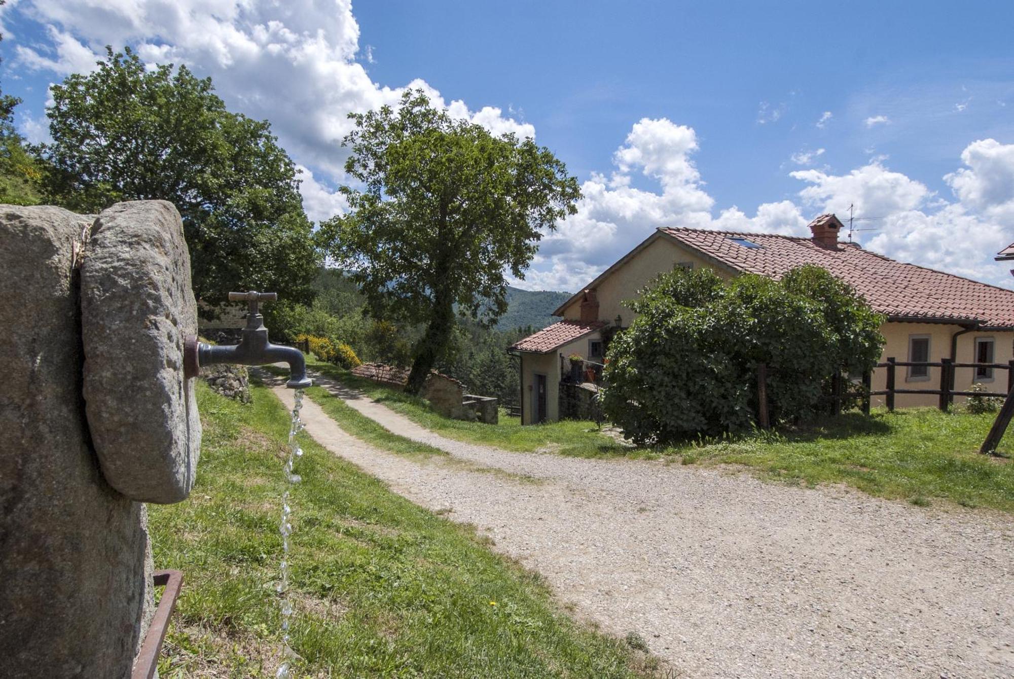 Borgo Tramonte Hotel Pratovecchio Buitenkant foto