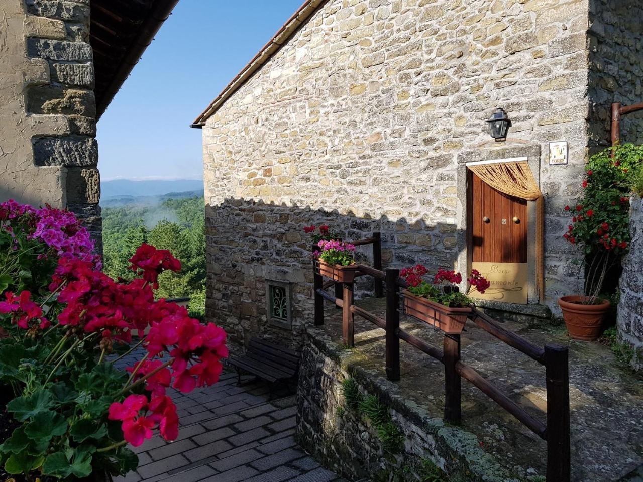 Borgo Tramonte Hotel Pratovecchio Buitenkant foto