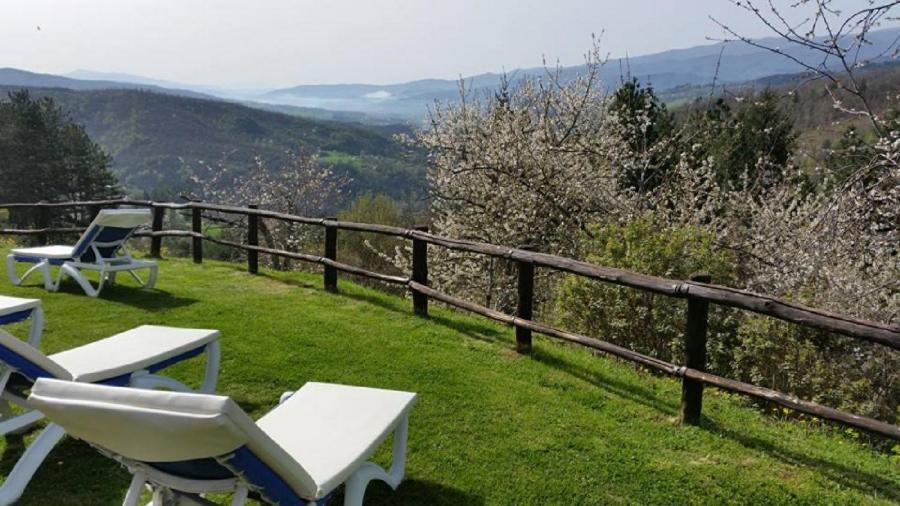 Borgo Tramonte Hotel Pratovecchio Buitenkant foto